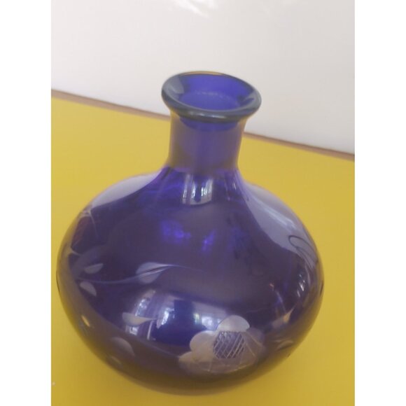 Vintage Bohemian Czech Cobalt Blue Cut to Clear Glass Vase 4.75" - Picture 12 of 13